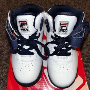 BABY FILA VULCAN MID PLUS FOR CHILDREN SIZE US 10, EUR 27, UK 9